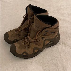 Lowa Men’s GTX Hiking Boots 10.5
